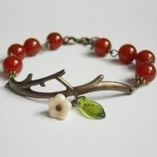 Jewelry Craft Ideas - Pandahall.com Twig Bracelet, Branch Bracelet, Christmas Bracelet, Summer Bracelets, Fun Jewelry, Agate Bracelet, Jewelry Making Ideas, Red Agate, Beading Jewelry