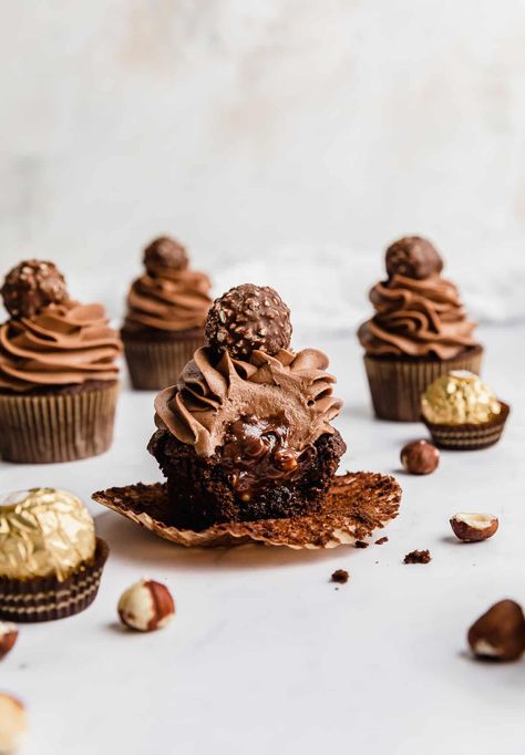 Ferrero Rocher Tres Leches, Ferrero Rocher Cupcakes Recipe, Ferraro Rocher Cupcakes, Chocolate Hazelnut Cupcakes, Ferro Rocher Cupcakes, Ferrero Cupcakes, Ferrero Rocher Dessert, Whipped Nutella, Hazelnut Cupcakes