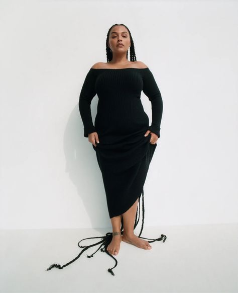 What’s Changing—and What Isn’t—About Fashion’s Relationship to the Body? | Vogue Black Bodycon Dress Outfit, Zoe Ghertner, Bodycon Dress Outfit, Ti Shirt, Paloma Elsesser, Body Con Dress Outfit, Vogue Us, Vogue Uk, Plus Size Models