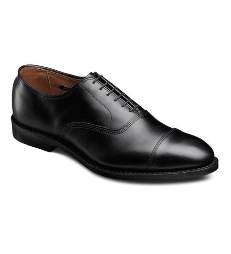 Allen Edmonds - Park Avenue Cap-Toe Oxfords Black Tie Shoes, Mens Cap, Allen Edmonds Shoes, Cap Toe Shoes, Simple Shoes, Black Dress Shoes, Oxford Dress Shoes, Allen Edmonds, Leather Oxford Shoes