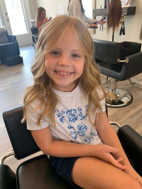 Kids Layers Haircut, Haircuts For Kids Girls Medium Length, Bob Haircut Girls Little Kids, Kid Bangs Girls, Hair Cut Girls Children, Medium Length Kids Haircut, Toddler Girl Haircut Long, Girls Curtain Bangs Kids, Long Girls Haircut