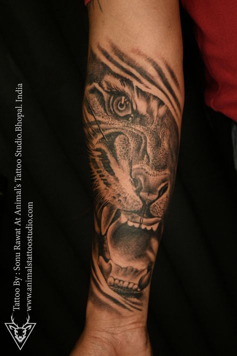 Tiger Tattoo Inner Bicep, White Tiger Forearm Tattoo, Tattoo Inner Bicep, Tiger Forearm Tattoo, Black And White Flower Tattoo, Inner Forearm Tattoo, Animals Tattoo, Forearm Sleeve, Inner Forearm