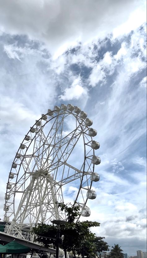 Pic taken by Jaymin Faith #ferriswheel #philippines #manila #travel #photography #wallpapers #photooftheday #travel #adventure #backgroundsforphones #iphonewallpapers #pictureoftheday #aesthetic #clouds #sky Manila Aesthetic Photography, Moa Philippines, Manila Philippines Aesthetic, Manila Philippines Photography, Moa Manila, Wallpaper Philippines, Manila Aesthetic, Sm Moa, Manila Travel