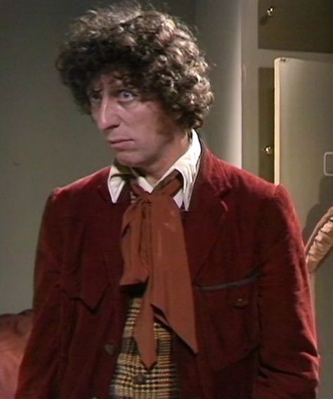 Dw Meme, Dr Who Tom Baker, Doctor Who Outfits, Doctor Who Cosplay, Jon Pertwee, League Of Gentlemen, Tom Baker, 4th Doctor, Classic Doctor Who