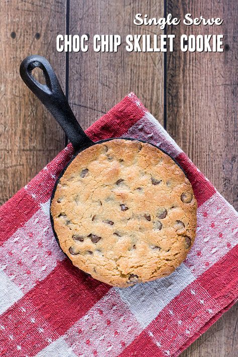 Small Cookie Skillet Recipe, Single Serve Skillet Cookie, Single Serve Cookie Skillet, Skillet Cookie For One, Easy Single Serve Desserts, Skillet Dessert, Single Serve Cookie, Recipes Treats, Skillet Cookie Recipe