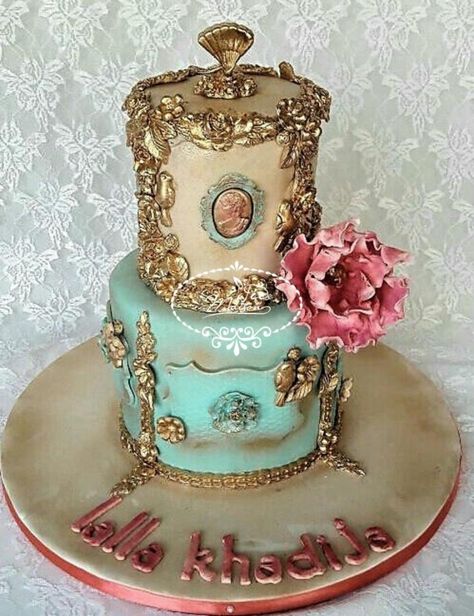 Baroque cake - cake by Fées Maison (AHMADI) Cake Trolley, Baroque Cake, Bordeaux Wedding, Spectacular Cakes, Crazy Wedding Cakes, Miniature Cakes, Big Wedding Cakes, Beauty Cakes, Couture Cakes