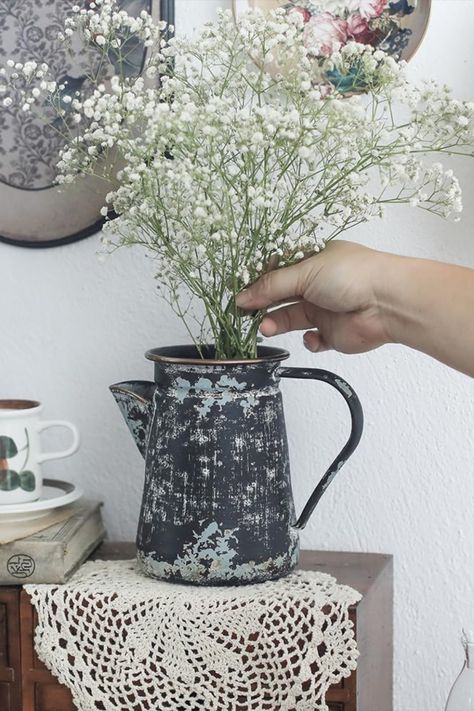 Flowers In Vintage Vases, Antique Flower Vase, Metal Milk Vase, Milk Jug Vase, Farmhouse Tin Vase, Metal Milk Jug, Pitcher Decor, Farmhouse Vase, Vintage Milk Jug