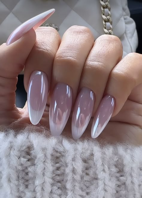 France Nails Style, France Nails, French Nails With Chrome, Ombre Chrome Nails, Acrylic Nails Almond Shape, Multicolored Nails, Minimal Nails, Casual Nails, Pearl Nails