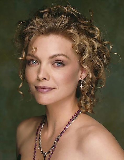 Michelle Pfeiffer Michelle Pfeiffer Photoshoot, Michelle Pfeiffer Dark Shadows, Michelle Pfeiffer Stardust, Michelle Pfeiffer Movies, Michelle Pfeiffer 2022, Terry O Neill, Elisabeth Shue, Hot Makeup, Bettie Page