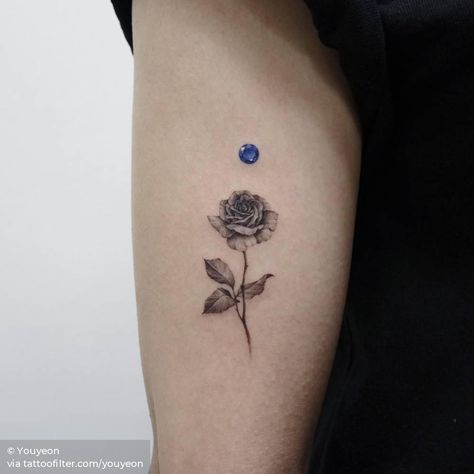 Single needle rose and sapphire Sapphire Tattoo, Small Floral Tattoo, Small Lily Tattoo, Summer Tattoo Ideas, Floral Tattoo Ideas, Rose Tattoo On Ankle, Diamond Tattoo, Single Needle Tattoo, Finger Tattoo Designs