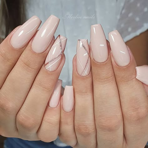 Gold Nails White, Almond Halloween Nails, Nail Art Rose, Acrylic Nails White, Elegant Touch Nails, Nails Rose, Nail Nail Designs, Nail 2023, Nails 2023 Trends