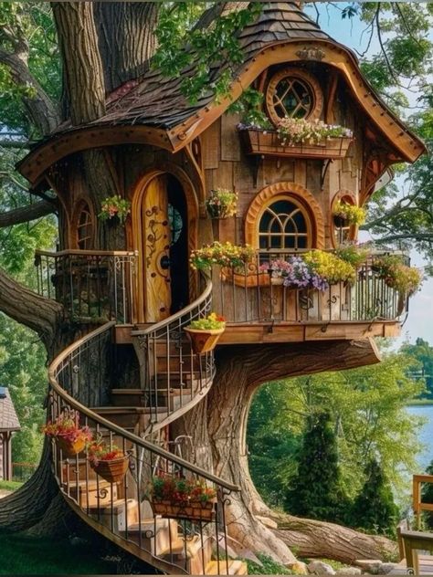 Fantasy Cabin, Whimsical Treehouse, Adult Tree House, Treehouse Construction, Treehouse Design, Fort Ideas, Garden Board, Fantasy Houses, Beautiful Tree Houses