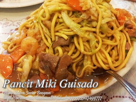 Miki Noodles Recipe, Miki Guisado, Ulam Recipe, Pilipino Recipe, Guisado Recipe, Bake Turkey Wings Recipe, Filipino Noodles, Chinese Noodle Dishes, Pancit Recipe