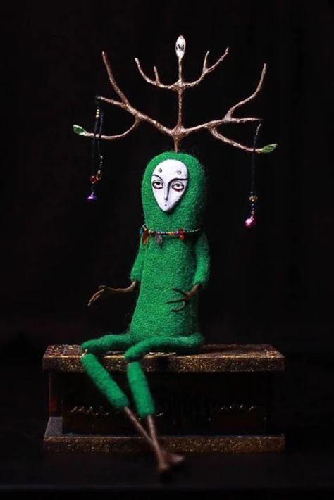 Shamanic Dolls: Fantasy Tree Spirit Art Doll Tree Spirit Art, Forest Spirit Art, Spirit Art Dolls, Fantasy Tree, Spirit Art, Magical Tree, Dark Nights, Tree Spirit, Art Forest