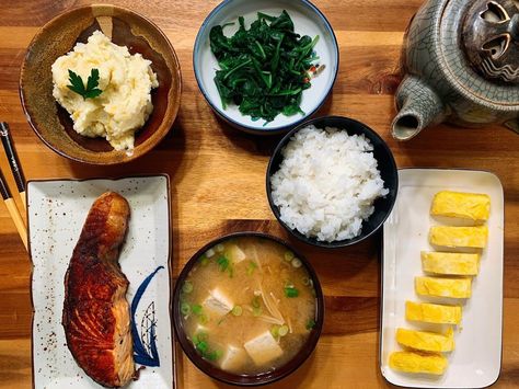 Yuka Recipe, Traditional Japanese Breakfast, Japanese Breakfast Traditional, Chinese Breakfast, Recipe Japanese, Japanese Breakfast, Japanese Food Traditional, Food Traditional, Olympic Party