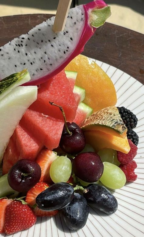 Food Aesthetics, Healthy Food Motivation, Healthy Salad, Cooking Art, Healthy Eating Recipes, Fruit And Veg, European Summer, Fruit Recipes, Different Recipes