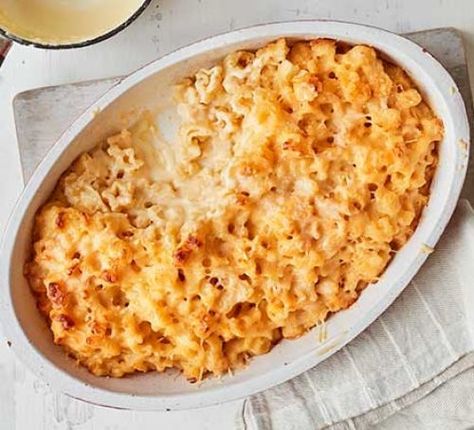 Leftover cheese recipes Marmite Recipes, Leftover Cheese, Spinach Mac And Cheese, Christmas Leftovers, Macaroni Cheese Recipes, Overnight Oat, Creamy Mac And Cheese, Cooking Easy, Bbc Good Food