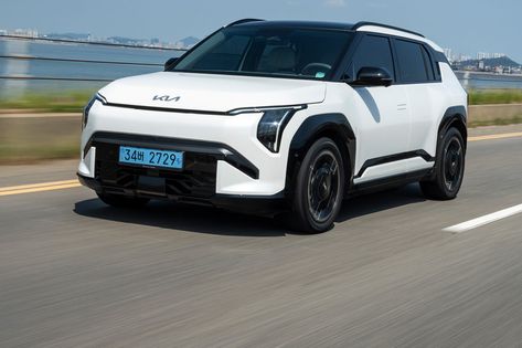 Is the Kia EV3 just a better ID.3 from Korea? - electrive.com Affordable Cars, Early Adopters, Water People, Bmw I3, Compact Cars, Fuel Cell, Car Review, Commercial Vehicle, Cars