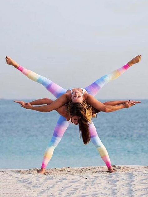 Yoga Tips And Strategies For gift baskets #giftbaskets 2 Person Yoga, Two People Yoga Poses, 2 Person Yoga Poses, Photo Yoga, Yoga Challenge Poses, Partner Yoga Poses, Yoga Poses For Two, Yoga Nature, Rainbow Leggings