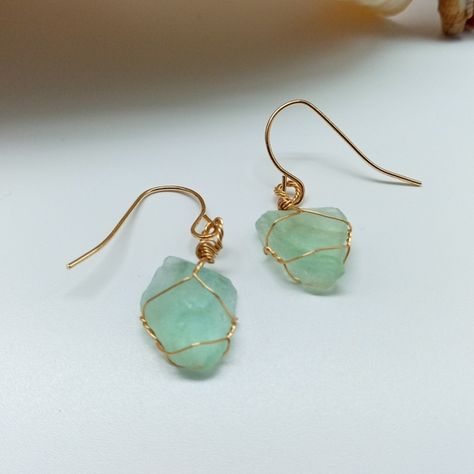 New Wire Wrapped Aqua Stone Earrings Crystal Wrapped Earrings, Rock Projects, Agate Rock, Rock Earrings, Wire Wrapped Turquoise, Aqua Stone, Jewelry Making Earrings, Stones Diy, Gem Earrings