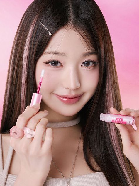 Wonyoung Close Up, Wonyoung Model, Wonyoung Amuse, Wonyoung Photo, Wonyoung Photoshoot, Wonyoung Icons, Makeup Ads, Lomo Card, Brand Collaboration