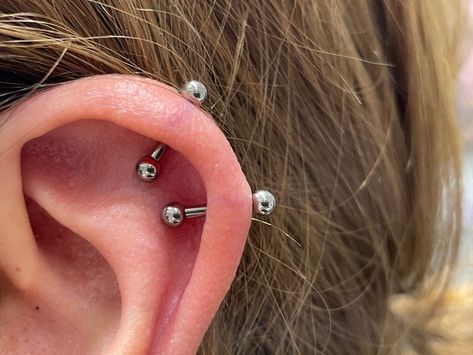 ✨ Check out this stunning vertical helix piercing, expertly crafted by our talented pro piercer, Celia! 🙌💖 With a 14G barbel bar, she truly nailed it! Perfect addition to your ear game! 💫✨ Ready to level up your look? Book your appointment today! #MaterPierce #HelixPiercing #CeliaRocks #PiercingPerfection #EarParty #BodyArt #PiercingGoals #piercingshop #pierced #safepiercings #wellington #piercedgirl #piercelove #bestpiercingshop Vertical Helix Piercing, Barbell Piercing, Ear Party, Piercing Shop, Nailed It, Helix Piercing, Book Your Appointment, Look Book, Helix