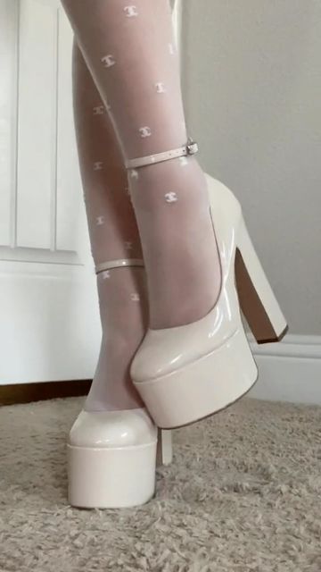 Cute Platform Shoes Outfit, Couqutte Shoes, Arminarshe Outfits, Shoes For Prom Heels, Wedding Platform Shoes, Cute Heels Aesthetic, Cute Heels For Prom, Dream Shoes Heels, Armin Outfit