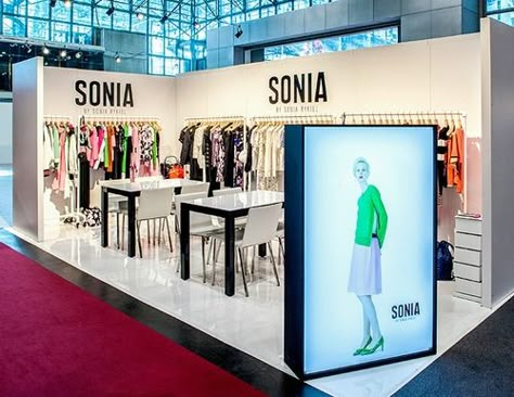 Sonia by Sonia Rykiel Exhibition Booth Design Clothing, Fashion Booth Design Pop Up, Booth Design Clothing, Boutique Stand, Fashion Trade Show Booth, Boutique Trade Show Booth Ideas, Fashion Booth Design Exhibition Stands, Fashion Trade Show Booth Ideas, Cloth Exhibition