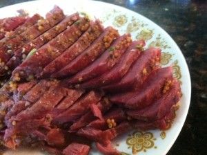 How to make corned beef brisket from scratch without the nitrates/nitrites or chemicals Brine Beef, Jewish Dishes, Beef Brisket Recipe, Homemade Corned Beef, Corn Beef, Brisket Recipe, Beef Brisket Recipes, Corned Beef Brisket, Brine Recipe