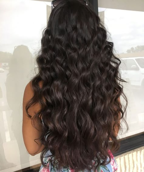 Hair Goal, Long Wavy Hair, Beautiful Long Hair, Hair Envy, Long Curly Hair, Dream Hair, Long Curly, Pretty Hair, Hair Waves