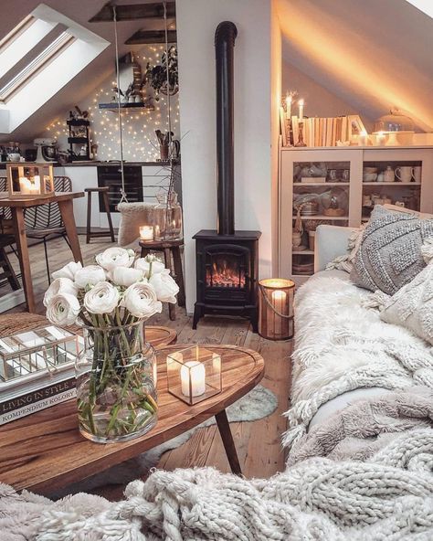 Hygge Home Inspiration, European Bedding, Cosy House, Cozy Room Decor, Cozy Room, Dream Home Design, Living Room Inspiration, Cozy Living, 인테리어 디자인