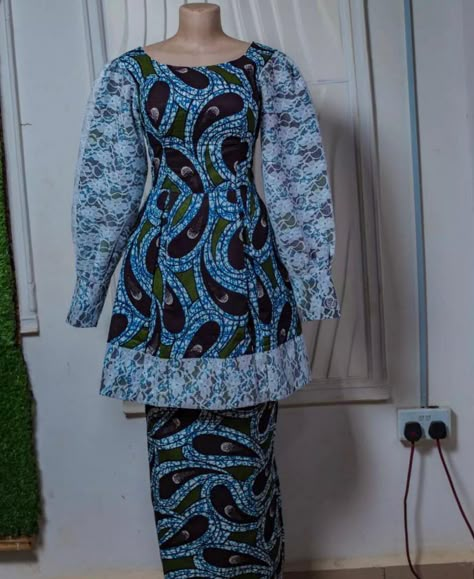 Ankara Skirt and Blouse Styles Arewa Ankara Styles For Women, Borno Style Dress, Arewa Ankara Skirt And Blouse, Straight Skirt And Blouse Ankara, Arewa Ankara Gown Styles, Latest Kaftan Styles, Kaftan Styles For Ladies, Hausa Ankara Skirt And Blouse, Samoan Puletasi