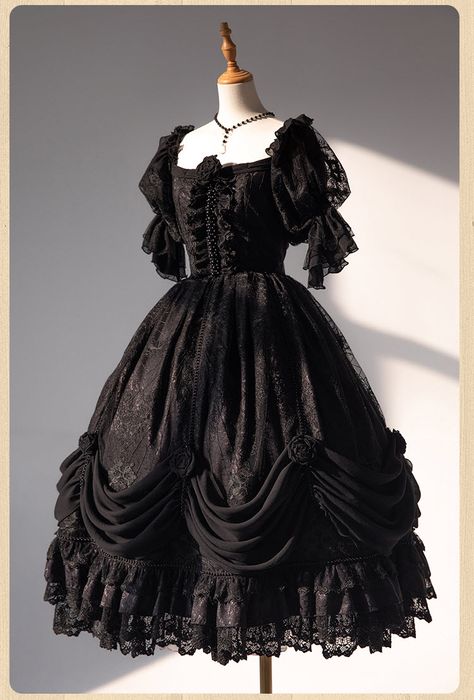 Real Victorian Dress, Ivory Outfit, Ruffles Skirt, One Piece Full, Frocks And Gowns, Op Dress, Classic Lolita, Gothic Clothes, Japan Trip