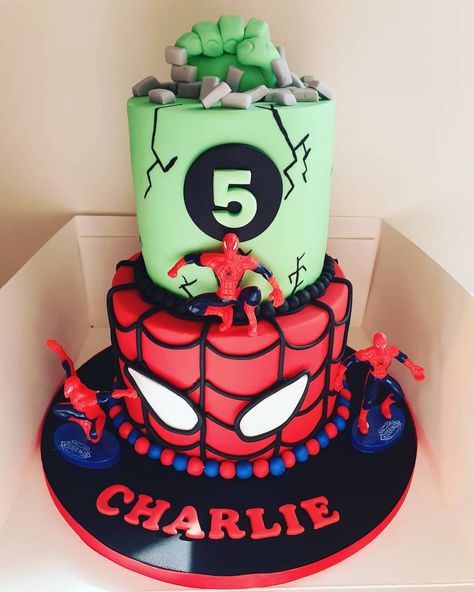 Helen Murray on Instagram: “Happy 5th birthday to little Charlie the super hero ! Hope you had a great day little man 🎈🎈 #cake #2tiercake #2tier #marvelcake #marvel…” Marvel 3rd Birthday Cake, Spidey And Hulk Cake, Spider Man And Hulk Cake, Superhero Cakes For Boys, Spidey Birthday Cake, Spiderman Cake Birthday, Spidey Cake, Hulk Birthday Cakes, Hulk Cake