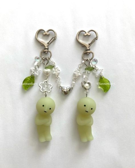 matching smiski keychains ♡ ────୨ৎ──── — ♡ ✧ $50 —— ۫꣑ৎ *all items are 10% off for ERHS students * price does not include shipping ⋆˚࿔ payment methods 𝜗𝜚˚⋆ ⌗ apple pay, cash app, venmo & cash read info highlight to purchase ! ✉️ . . . #smallbusiness #beadedjewelry #beadedkeychains #keychains #smiskis #smiskikeychains #matchingsmiskis #matchingsmiskikeychains #handmadekeychains #liannasdiary Smiski Keychain, Handmade Keychains, Matching Keychains, Diy Keychain, Beaded Keychains, My Jewellery, Beaded Jewelry, Arts And Crafts, 10 Things