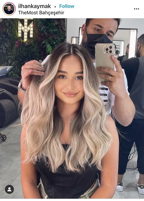 Asian Blonde Hair Shadow Root, Babylights Blonde On Dark Hair, Blond Balayage On Brown Hair Money Piece, Ash Blonde Hair With Brown Roots, Halo Balayage Blonde Hair, Blonde Balayage 2023 Trends, Long Roots Blonde, Brown Roots To Blonde Hair, Blonde Hair Brunette Roots