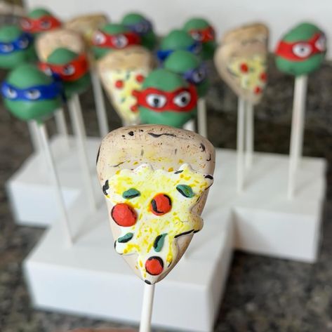 Ninja turtle birthday party dessert table treats 🥷🐢 . . #ninjaturtles #ninjaturtlesparty #cakepops #ninjaturtlecakepops #chocolatepretzels #birthdaypqrty #partykids #baking Ninja Turtle Cake Pops, Dessert Table Treats, Birthday Party Dessert Table, Ninja Turtle Birthday Party, Turtle Birthday Party, Table Treats, Turtle Birthday Parties, Ninja Turtles Birthday Party, Tmnt Party