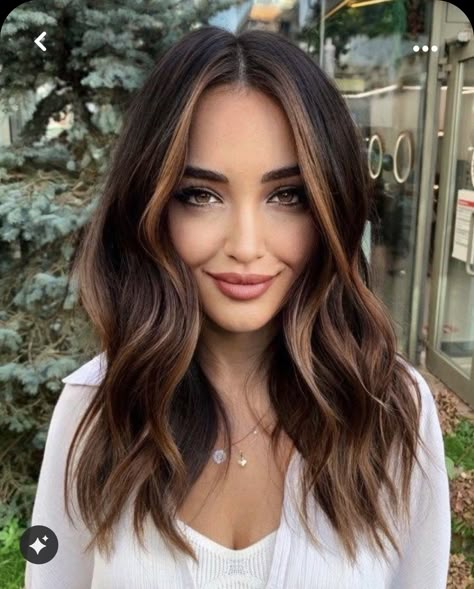 Honey Balayage Shoulder Length, 2023 Caramel Hair, Cool Hair Color For Brunettes, Brunette Balayage For Cool Skin Tone, Auburn Hair Color Hazel Eyes, Hair Color On Tips Of Hair, 2023 Hair Trends For Women Mid Length, Caramel Copper Hair Brunettes, Bayalage Brunette Dark Brown