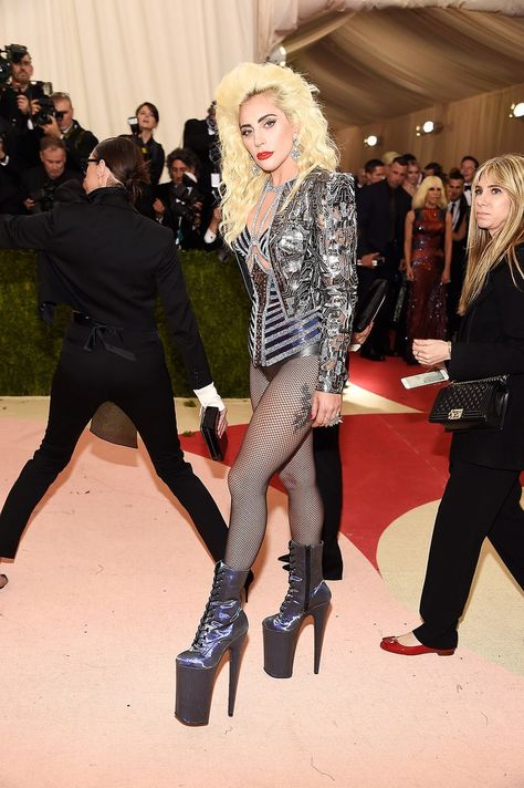 Gcse Reflections, Lady Gaga Nails, Beyonce Red Carpet, Lady Gaga Met Gala, Lady Gaga Shoes, Sin City 2, Best Met Gala Looks, Lady Gaga Outfits, Lady Gaga Fashion