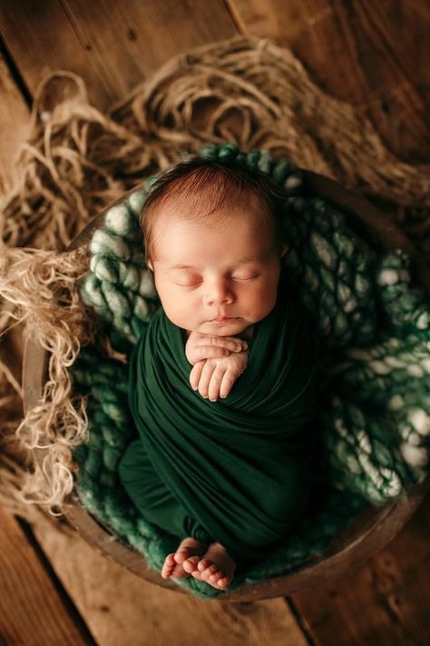 Infant Photoshoot Ideas Boys, Moody Newborn Photography, Newborn Swaddle Photography, Green Newborn Photography, Marriage Songs, Newborn Christmas Photos, Hospital Photos Newborn, Newborn Photography Outfit, Baby Boy Newborn Pictures