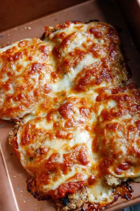 Delicious Veal Parmigiana Recipe - Explore Cook Eat Veal Recipes Healthy, Italian Veal Cutlet Recipes, Veal Parmesan Recipe Easy, Veal Picatta Recipe, Veal Recipes Easy, Best Veal Parmesan Recipe, Veal Parmigiana Recipe, Veal Parm, Veal Parmesan Recipe