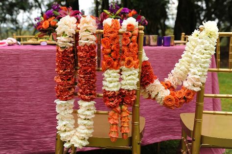 Bridal Garland, Wedding Flower Jewelry, Flower Garland Wedding, Indian Flowers, Burnt Orange Dress, Flower Garland, Indian Bridal Outfits, Orange Wedding, Beautiful Flower Arrangements