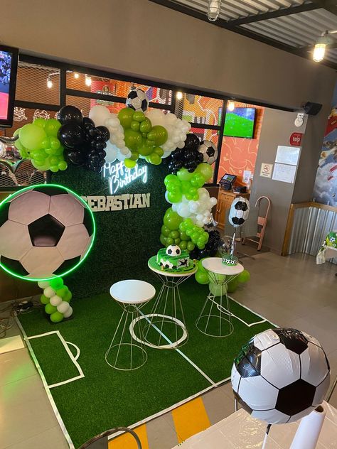 Football Theme Birthday, Soccer Birthday Parties, Soccer Birthday, Football Themes, Soccer Party, Event Themes, 8th Birthday, 7th Birthday, Bday Party