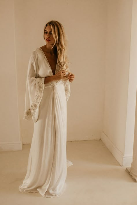 Light Boho Wedding Dress, Bo And Luca Wedding Dress, Bridal Wrap Dress, Relaxed Wedding Dress, Kaftan Wedding Dress, Bo And Luca, Wrap Wedding Dress, Soft Tulle Veil, Background Inspiration