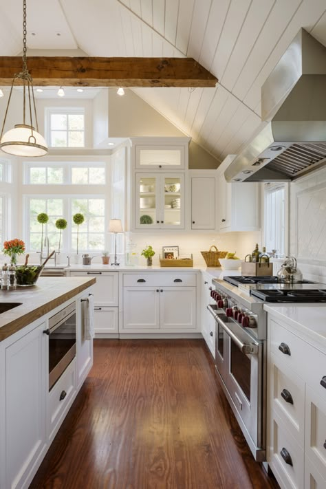 Range Hood With Cathedral Ceiling, Kitchen With Lofted Ceiling, Volted Ceiling Kitchen Ideas, Large Family Kitchen Design, Kitchen With Tall Ceilings, Kitchen With Lots Of Windows, Beams In Kitchen, Warm Kitchen Ideas, Craftsman Kitchen Ideas