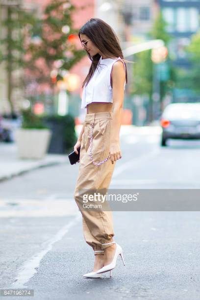 Victoria Justice is seen in Tribeca on September 14 2017 in New York City Joggers With Heels, Pants With Chains, Carrot Trousers, 00s Aesthetic, Chain Pants, Baggy Joggers, Teenage Outfits, By Any Means Necessary, Look Formal