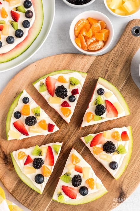 Watermelon pizza starts with a refreshing watermelon base topped with lightly sweet yogurt cream cheese and sprinkled with fresh fruit. Watermelon Fruit Pizza, Watermelon Appetizer, Yogurt Cream Cheese, Dessert Pizzas, Dessert Pizza Recipes, Watermelon Pizza, Desserts With Chocolate Chips, Cream Cheese Topping, July Recipes