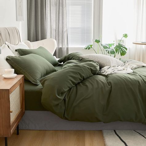 Black And Green Bedding, Forest Green Comforter, Green Bedsheet, Green Comforter Bedroom, Sage Green Duvet, Green Bed Sheets, Solid Bedding, Light Wood Bed, Green Duvet Cover