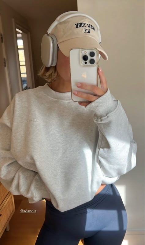 Airpods Max Silver, Headphones For Iphone, Mesh Headband, Airport Outfits, Cute Workout Outfits, Airpods Max, Gym Fits, Workout Fits, Healthy Girl