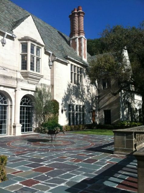 Greystone Mansion Beverly Hills English Mansion, Getaway House, Multi Million Dollar Homes, Greystone Mansion, Slate Patio, Million Dollar Homes, Manor Houses, Expensive Houses, Mansions Luxury